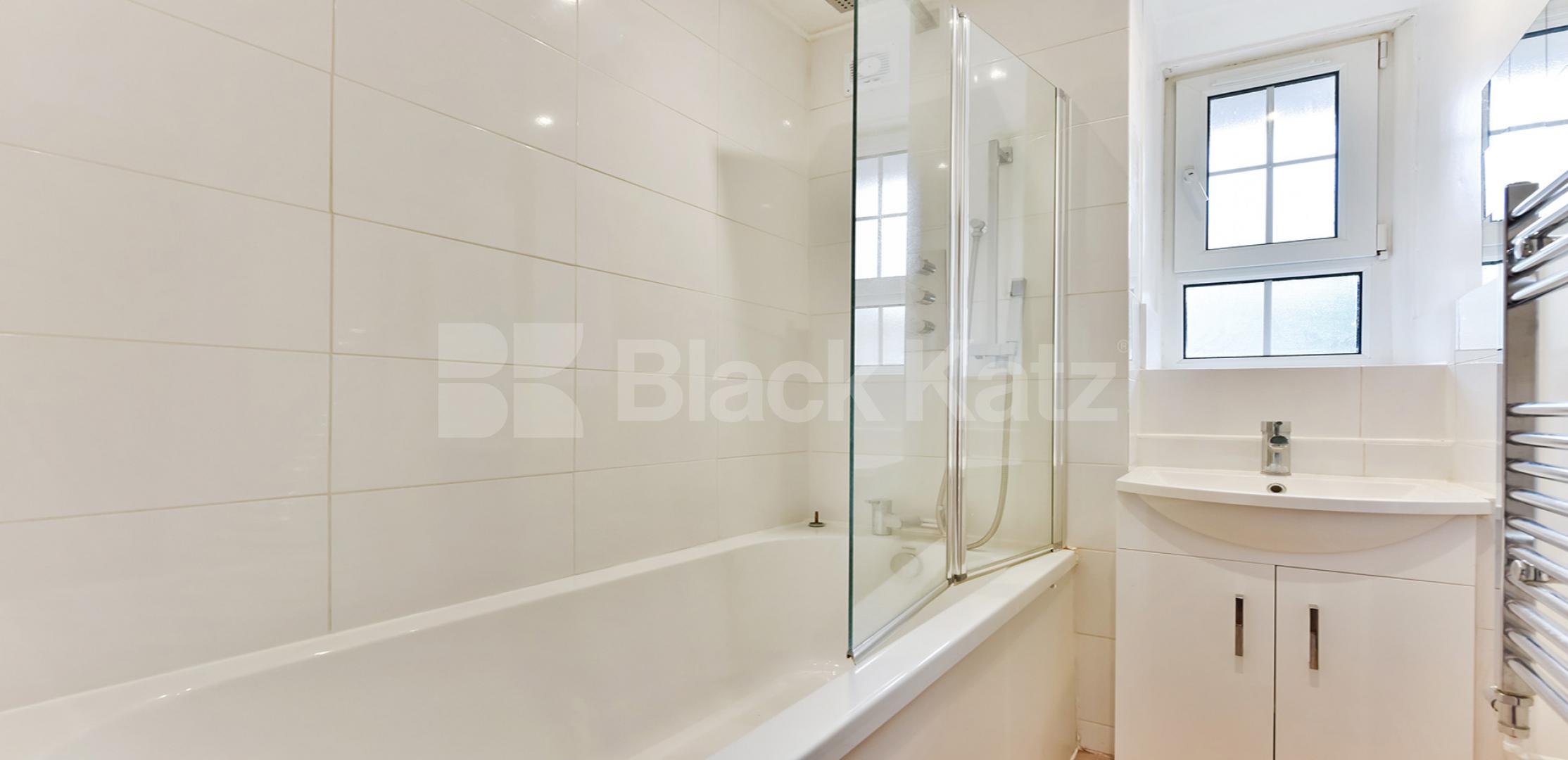 			NEW INSTRUCTION, 3 Bedroom, 1 bath, 1 reception Apartment			 County Street, Borough/Elephant and Castle